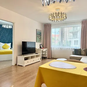 L&l , Budapest Ungheria