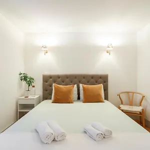 Double With Private Wc In Shared House In Downtown , Lisbona Portogallo