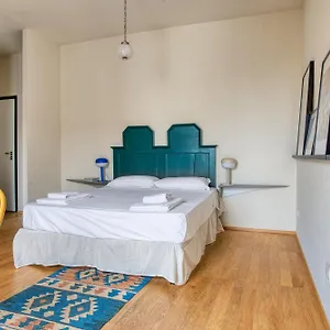 Tao's House - Pt Venezia , Milano Italia